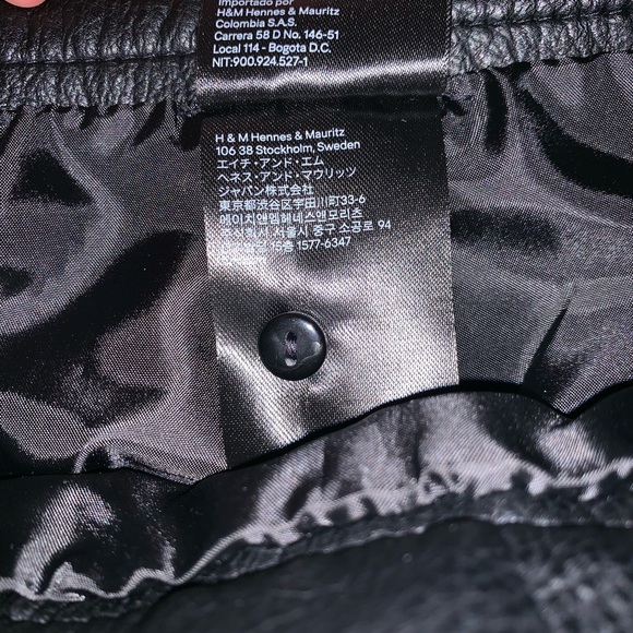 H&M | Black Faux Leather Short Skirt - Picture 8 of 8